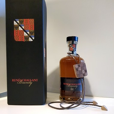 Brandy René de Challant 70cl con cravatta in legno