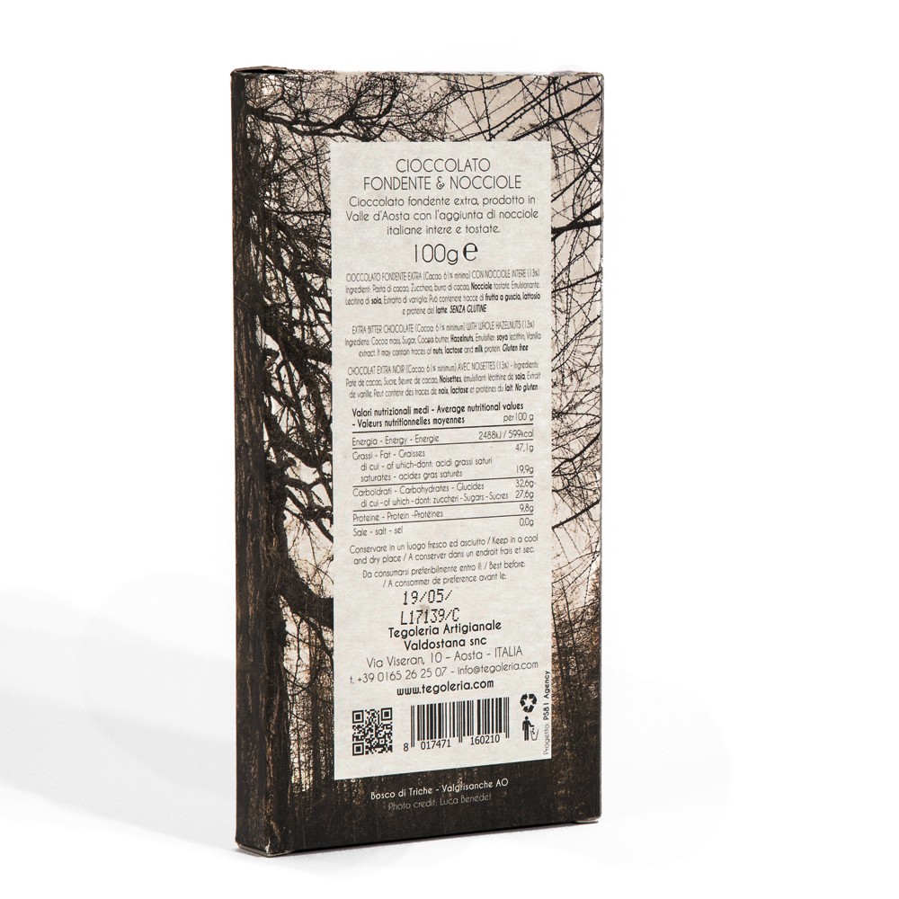 Cioccolato fondente con nocciole 3 pezzi da 100gr